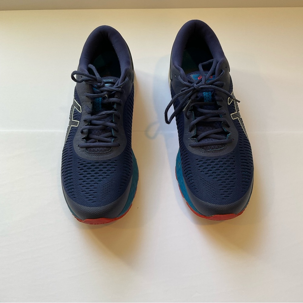 Asics  running tennis shoes